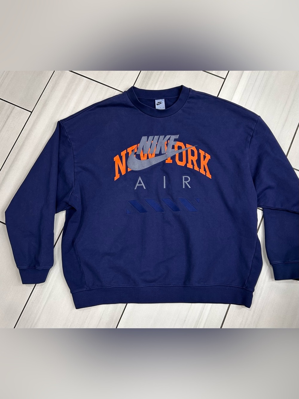 Nike Air New York Knicks Crewneck Fleece Sweatshirt Size XL Blue heavy material